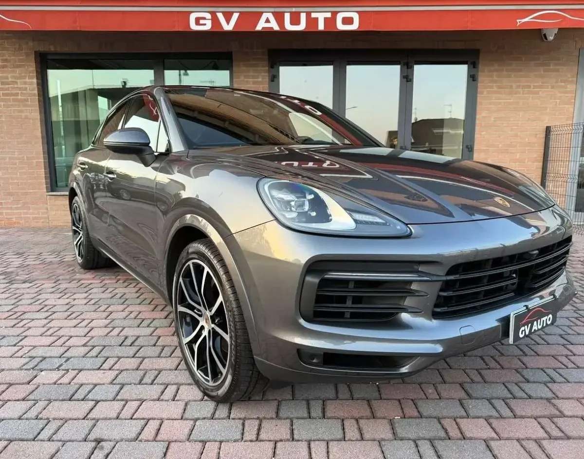 Usata Porsche Cayenne 340 CV (250 kW) 2020 Grigio SUV
