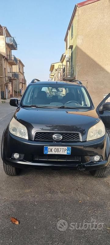 Usata Daihatsu Terios 105 CV (77 kW) 2007 Nero SUV