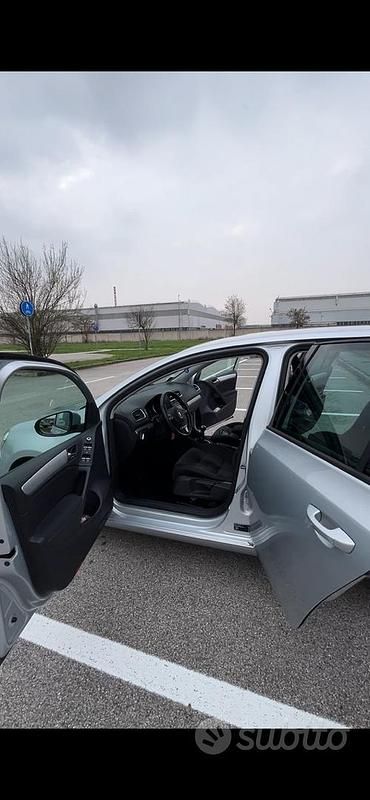 Usata VW Golf VI 105 CV (77 kW) 2010 Grigio Utilitaria