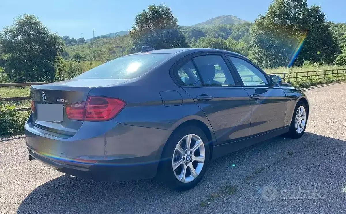 Usata BMW 320 184 CV (135 kW) 2012 Grigio Berlina