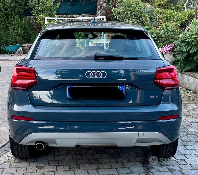 Usata Audi Q2 Sport 116 CV (85 kW) 2017 Grigio SUV