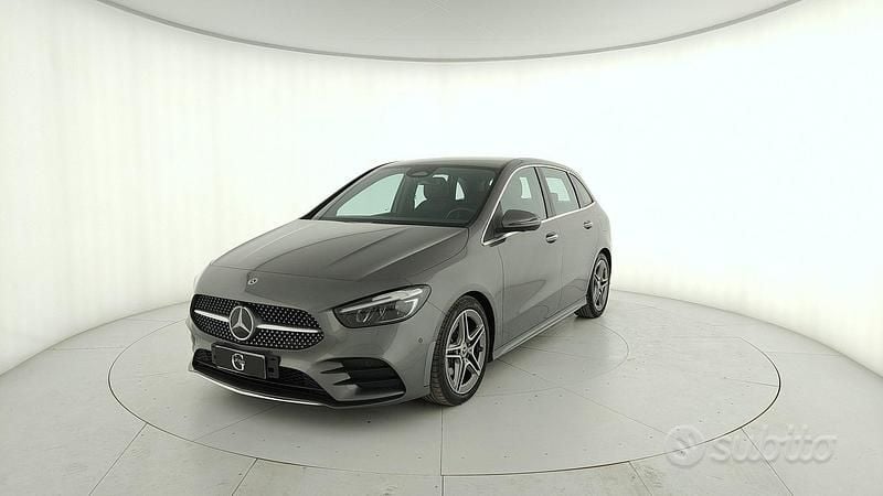 Usata Mercedes B180 Advanced Plus 116 CV (85 kW) 2025 Grigio Monovolume