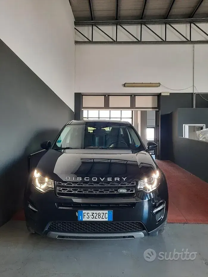 Usata Land Rover Discovery 5 HSE 150 CV (110 kW) 2018 Nero SUV