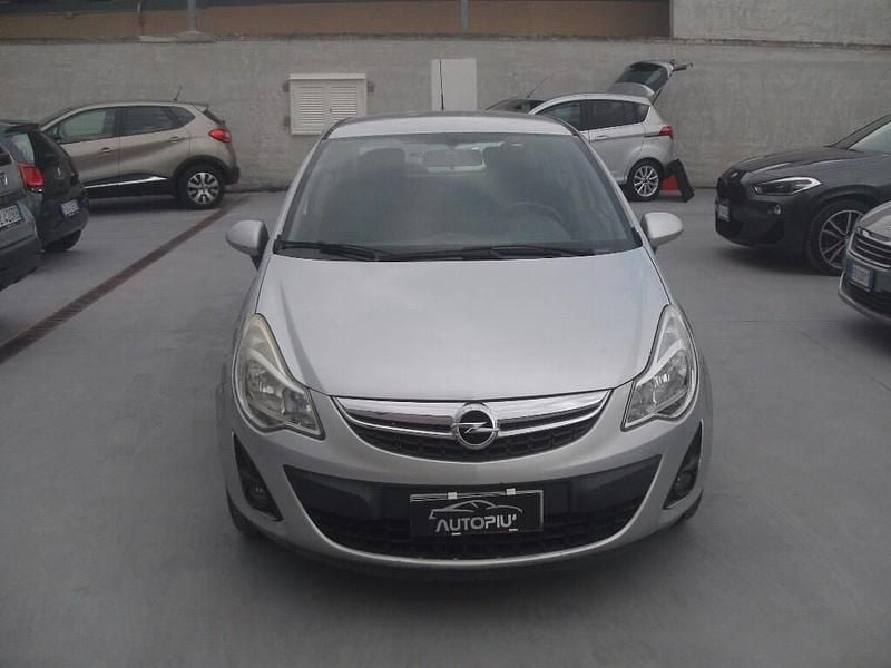 Usata Opel Corsa Edition 75 CV (55 kW) 2011 Grigio Utilitaria