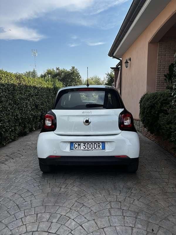 Usata 2016 Smart ForFour Passion Utilitaria | 9000 € (Buon prezzo) - Immagine 1/4