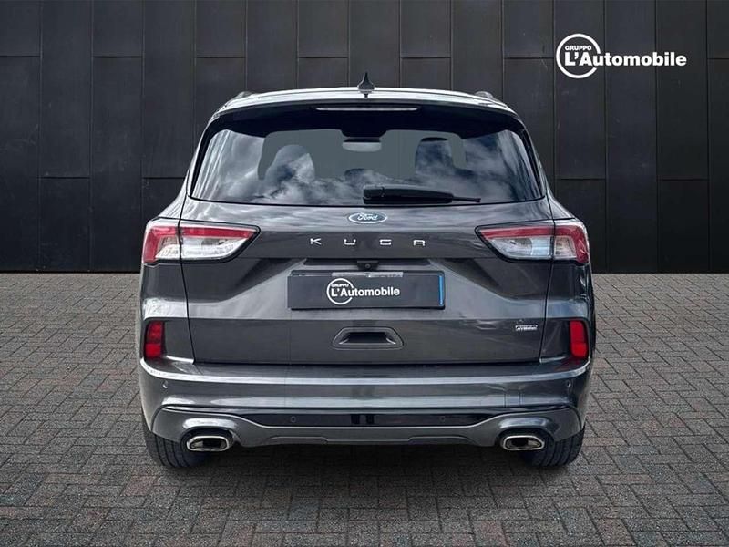 Usado Ford Kuga ST-Line 152 CV (111 kW) 2021 Gris SUV