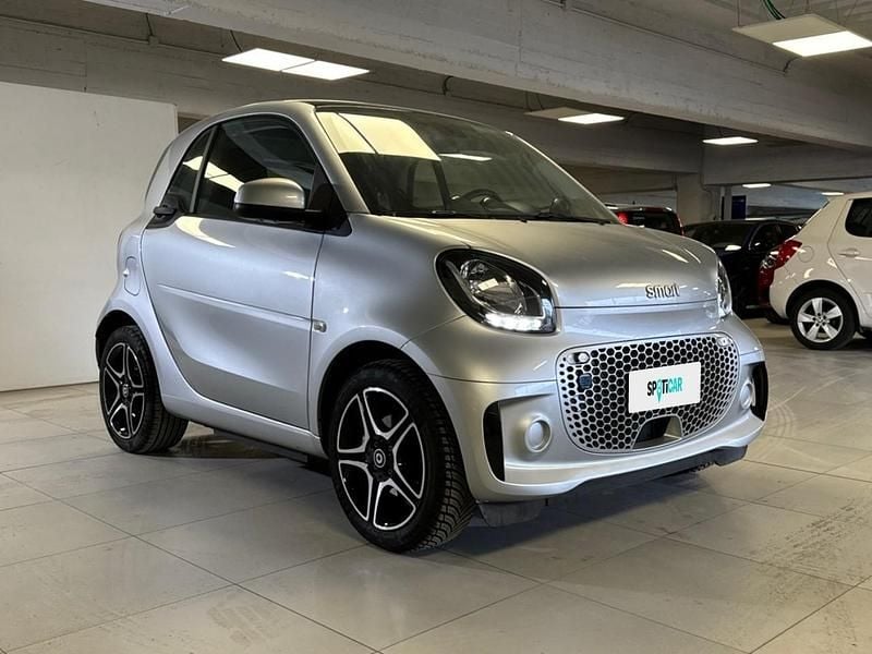 Usata Smart ForTwo Coupé 60 kW (82 CV) 2021 Grigio Utilitaria