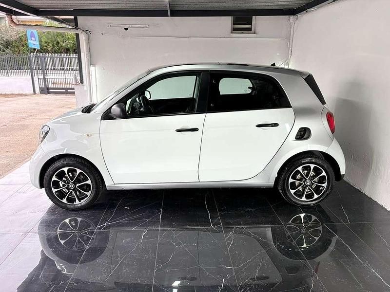 Usata Smart ForFour Passion 60 CV (44 kW) 2015 Bianco Utilitaria