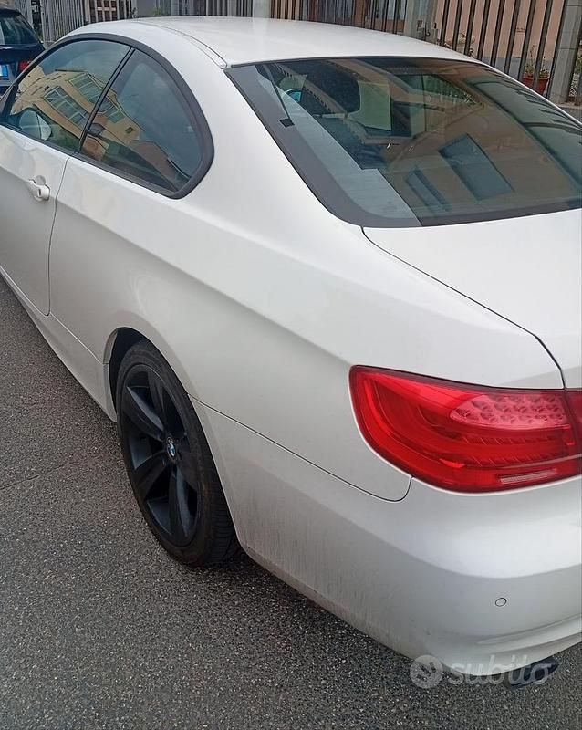 Usata BMW 320 184 CV (135 kW) 2011 Berlina
