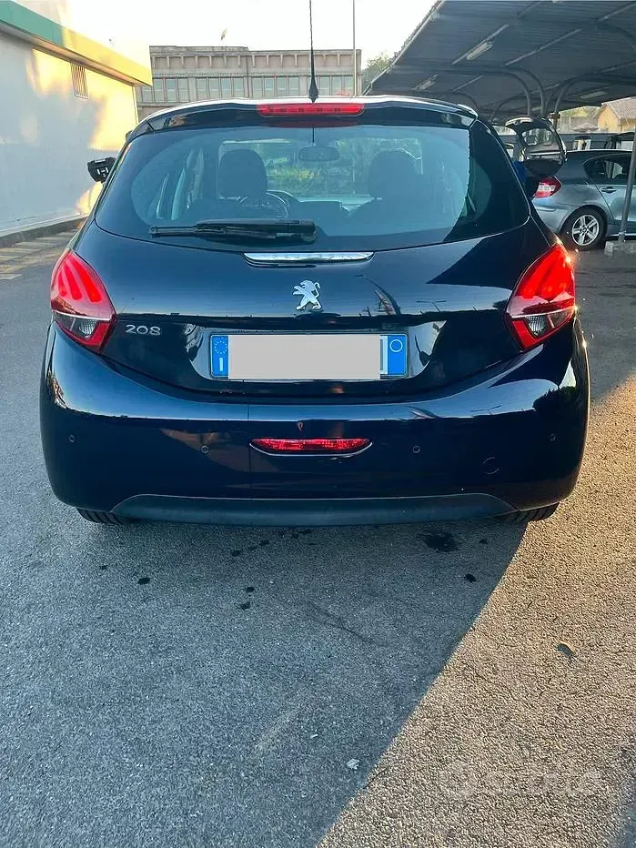 Usata Peugeot 208 75 CV (55 kW) 2017 Bluazzurro Utilitaria