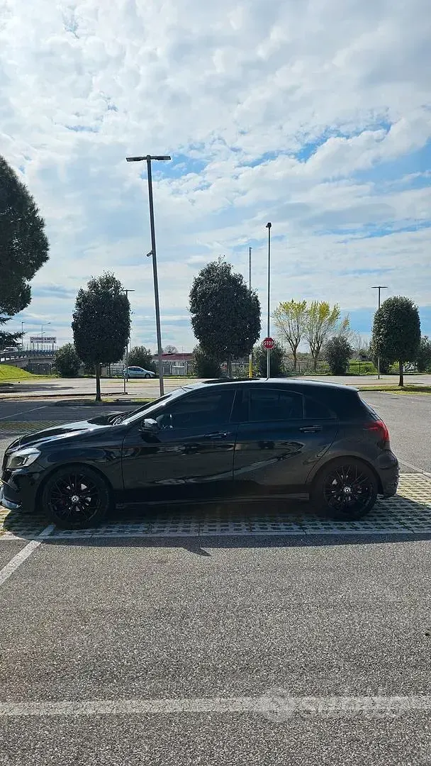 Usata Mercedes 180 109 CV (80 kW) 2016 Berlina
