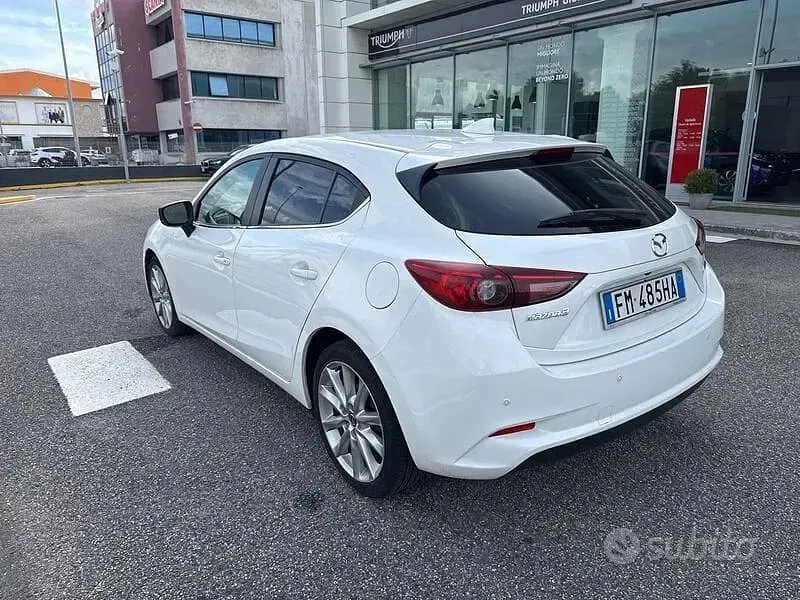 Usata Mazda 3 Exceed 105 CV (77 kW) 2018 Bianco Berlina