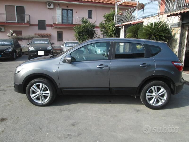 Usata Nissan Qashqai 110 CV (80 kW) 2013 Grigio SUV