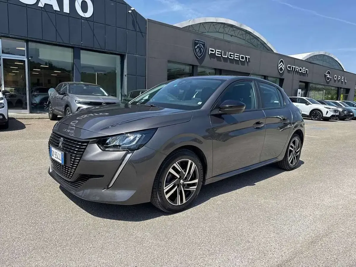 Usata Peugeot 208 Allure 75 CV (55 kW) 2023 Utilitaria