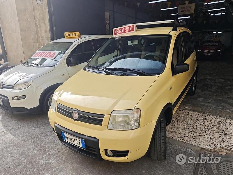 Usata Fiat Panda 4x4 Climbing 59 CV (43 kW) 2008 Giallo Utilitaria