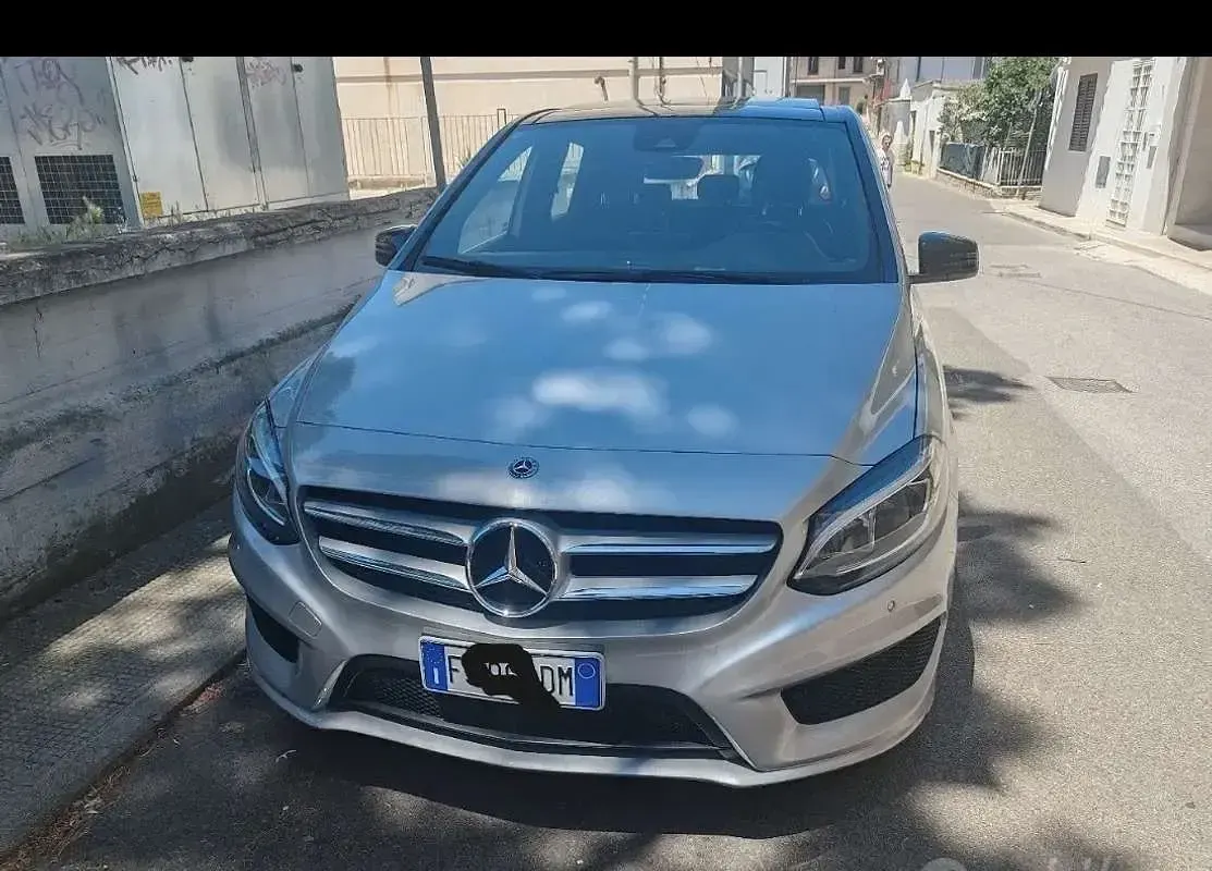 Usata Mercedes B180 109 CV (80 kW) 2018 Utilitaria