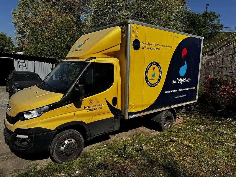 Usata Iveco Daily 116 CV (85 kW) 2018 Furgone