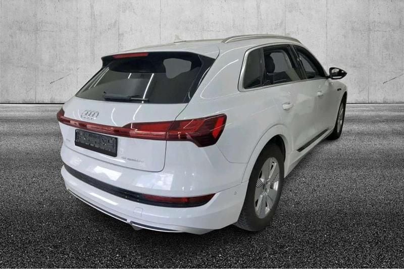 Usata Audi e-tron S-Line 158 kW (215 CV) 2022 Bianco SUV