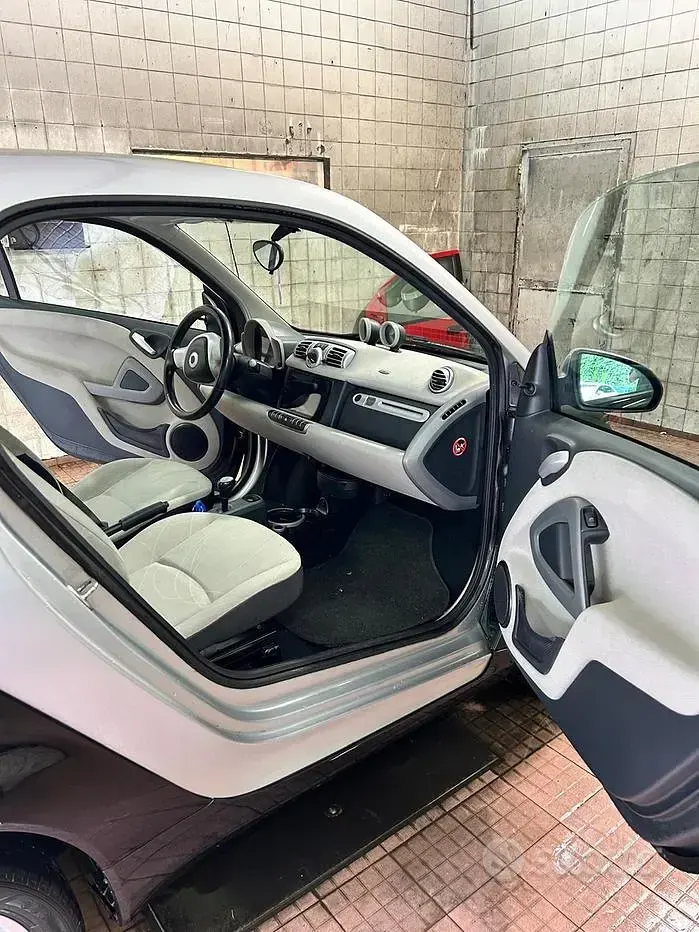 Usata Smart ForTwo Coupé 71 CV (52 kW) 2012 Nero Coupé