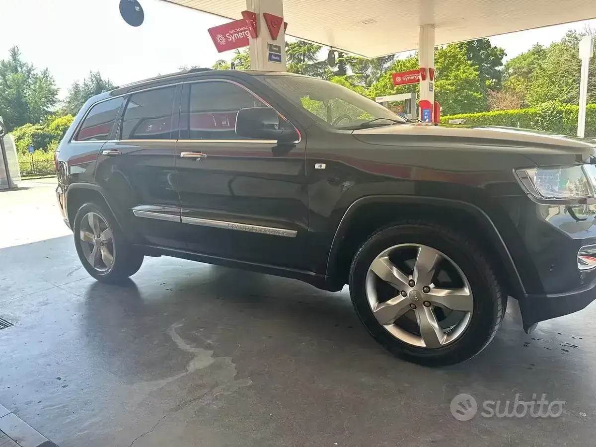Usata Jeep Grand Cherokee 241 CV (177 kW) 2012 Nero SUV