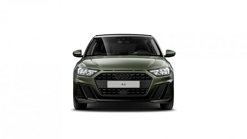 Nuova Audi A1 Sportback S-Line 116 CV (85 kW) 2025 Verde distretto metallizzato nero mito m Utilitaria