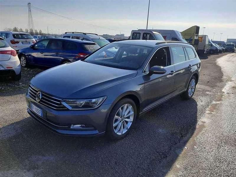 Usata VW Passat 110 CV (80 kW) 2016 Grigio Station wagon