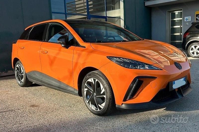 Usata MG MG4 EV Luxury 150 kW (204 CV) 2023 Utilitaria