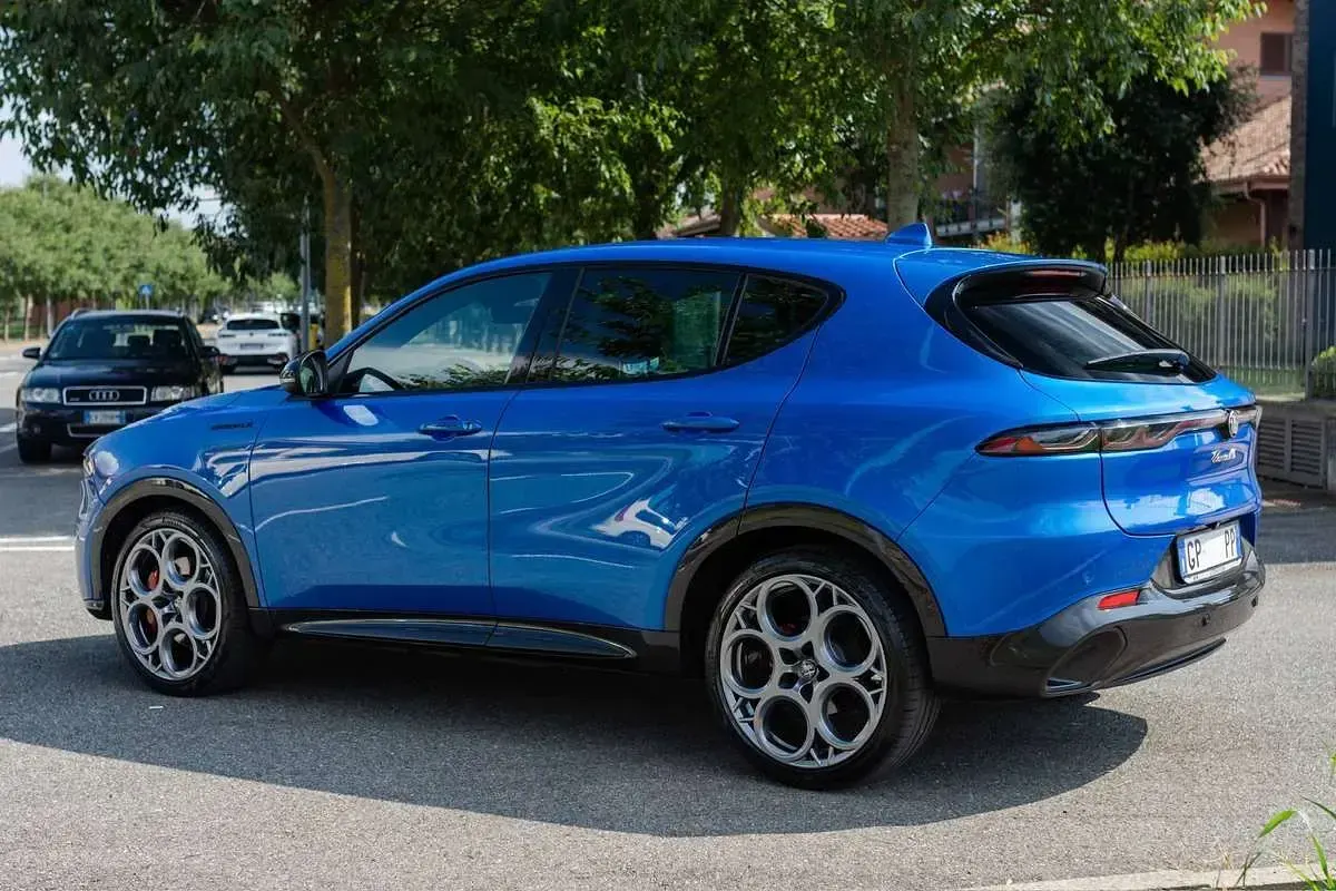 Usata Alfa Romeo Tonale Edizione Speciale 131 CV (96 kW) 2023 Blu/azzurro SUV