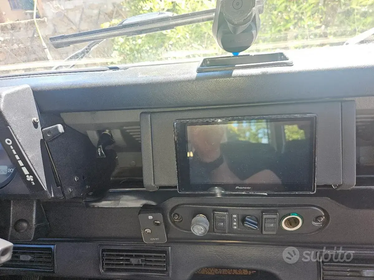 Usata Land Rover Defender 122 CV (89 kW) 2000 SUV