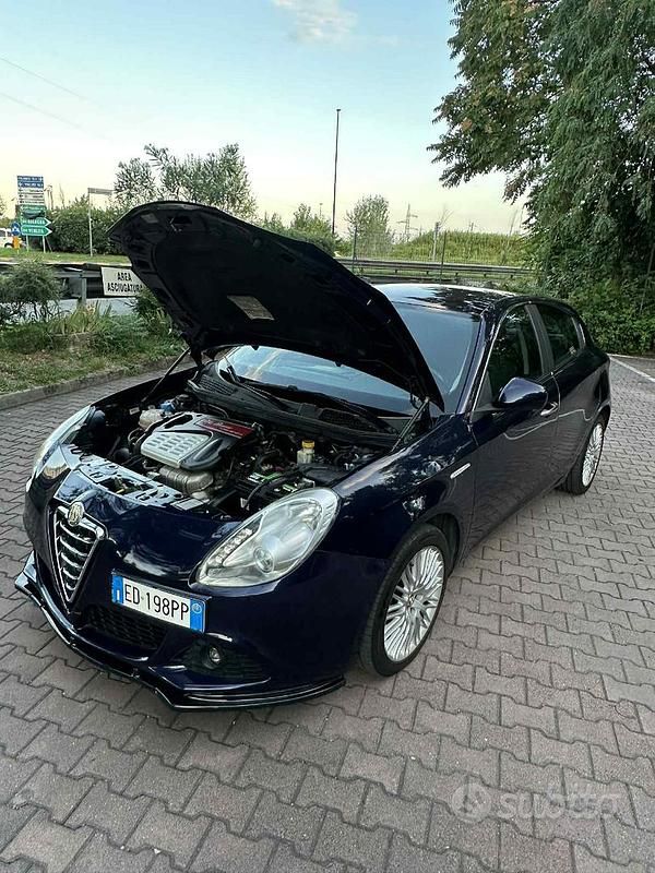 Usata Alfa Romeo Giulietta 120 CV (88 kW) 2010 Blu Utilitaria
