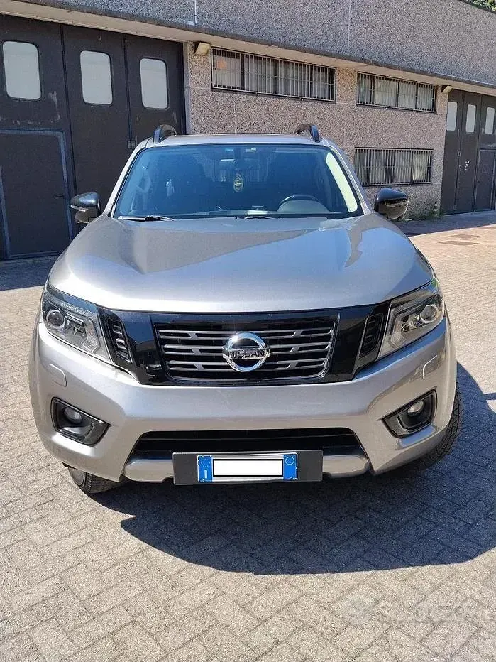 Usata Nissan Navara N-Guard 190 CV (139 kW) 2020 Grigio Pick-up