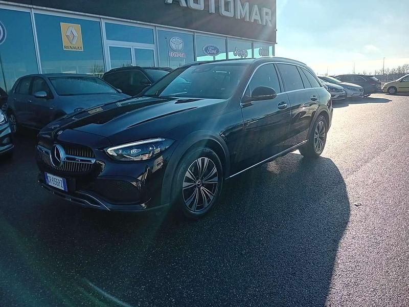 Usata Mercedes C220 Premium Plus 200 CV (147 kW) 2022 Nero Station wagon