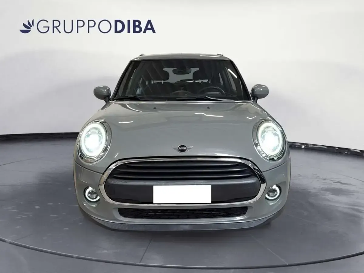 Usata Mini ONE 75 CV (55 kW) 2021 Grigio Utilitaria