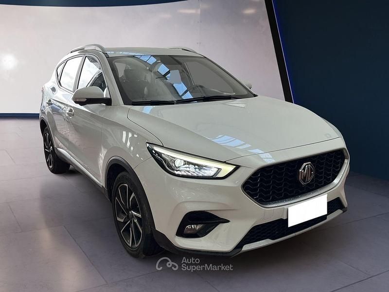 Usata MG ZS Luxury 106 CV (77 kW) 2023 Bianco SUV