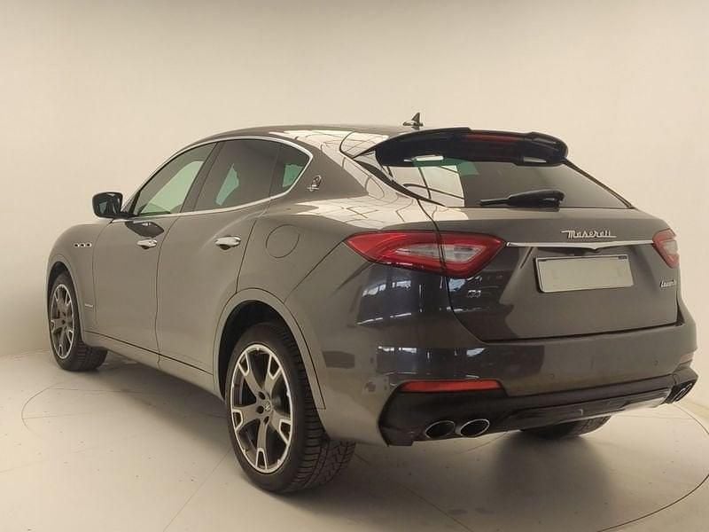 Usata Maserati Levante 250 CV (183 kW) 2020 Grigio SUV
