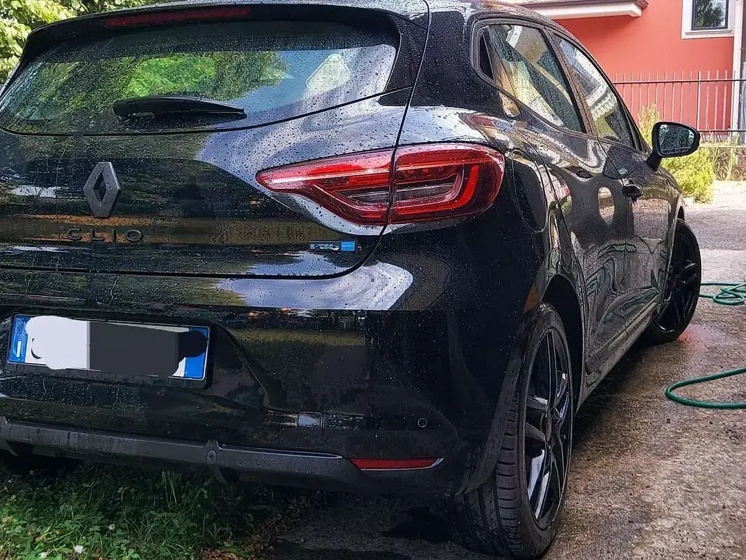 Usata Renault Clio V Equilibre 145 CV (106 kW) 2022 Nero Berlina