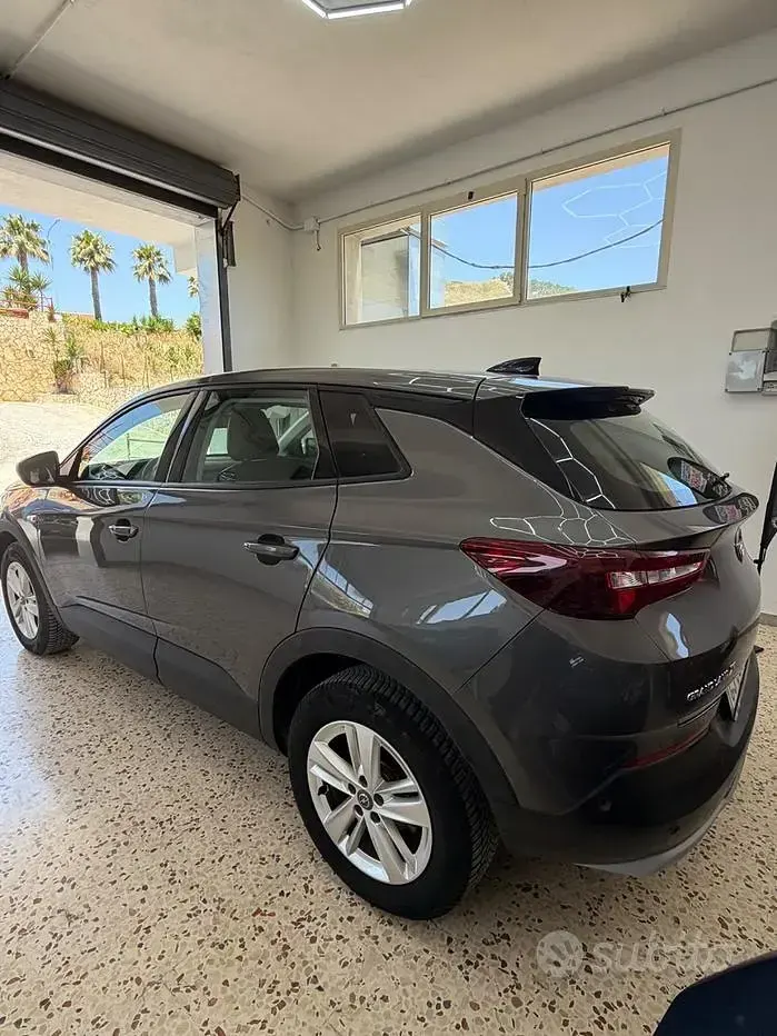Usata Opel Grandland X Edition 131 CV (96 kW) 2022 Grigio SUV