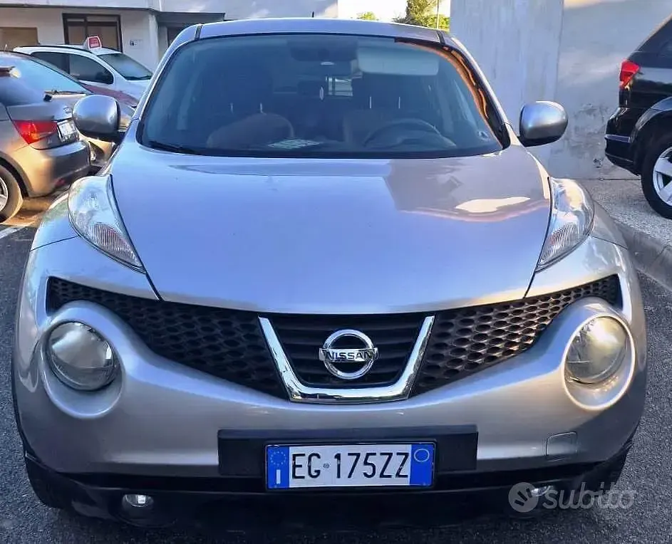 Usata Nissan Juke 117 CV (86 kW) 2011 Grigio SUV