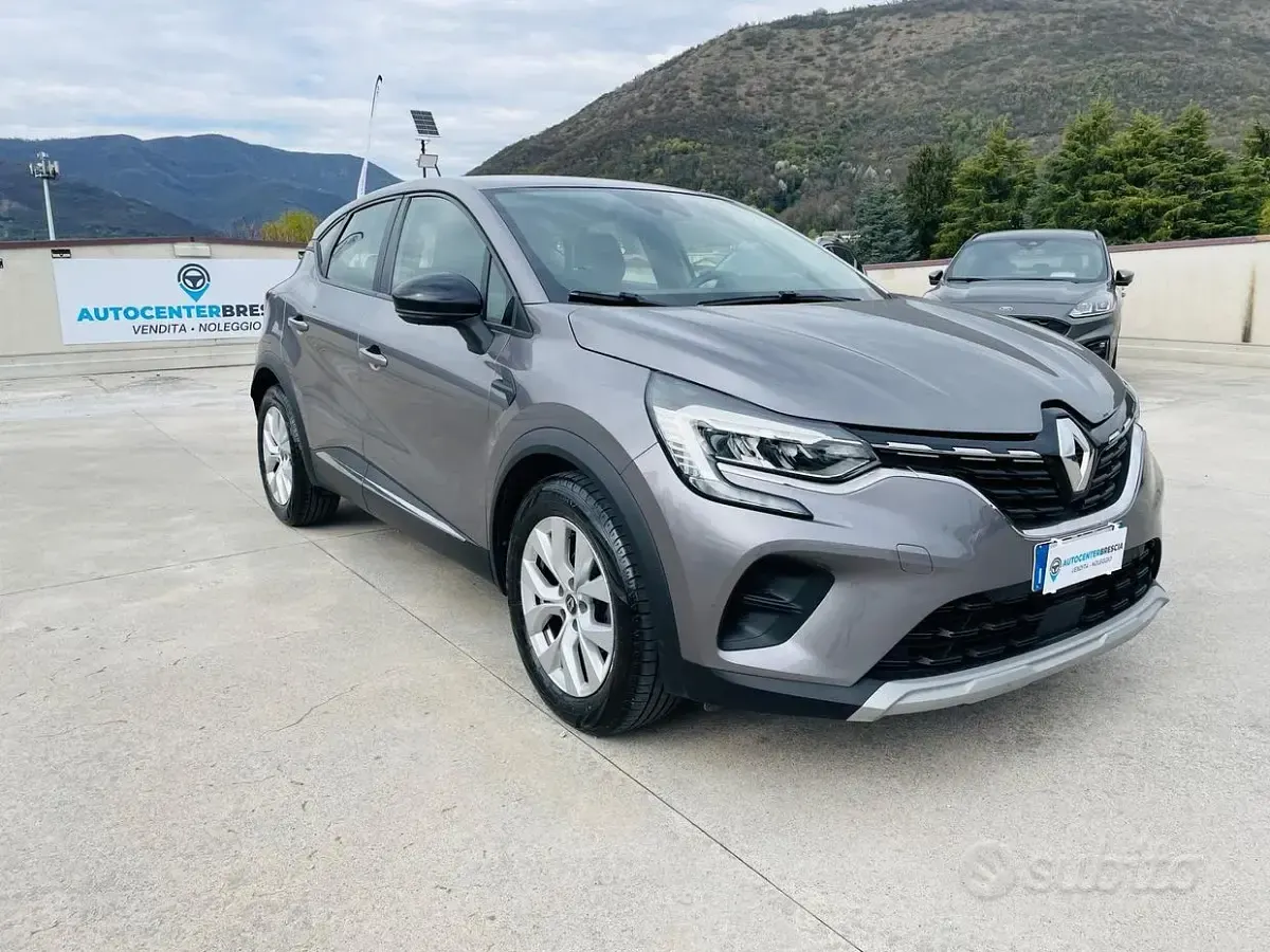 Usata Renault Captur 95 CV (69 kW) 2020 Grigio SUV