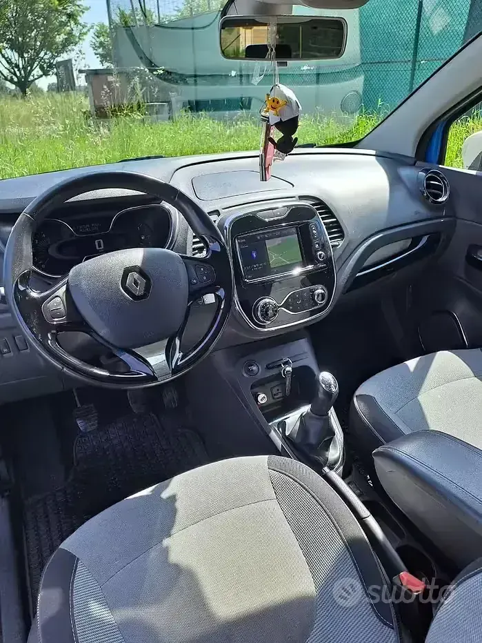 Usata Renault Captur 90 CV (66 kW) 2016 SUV