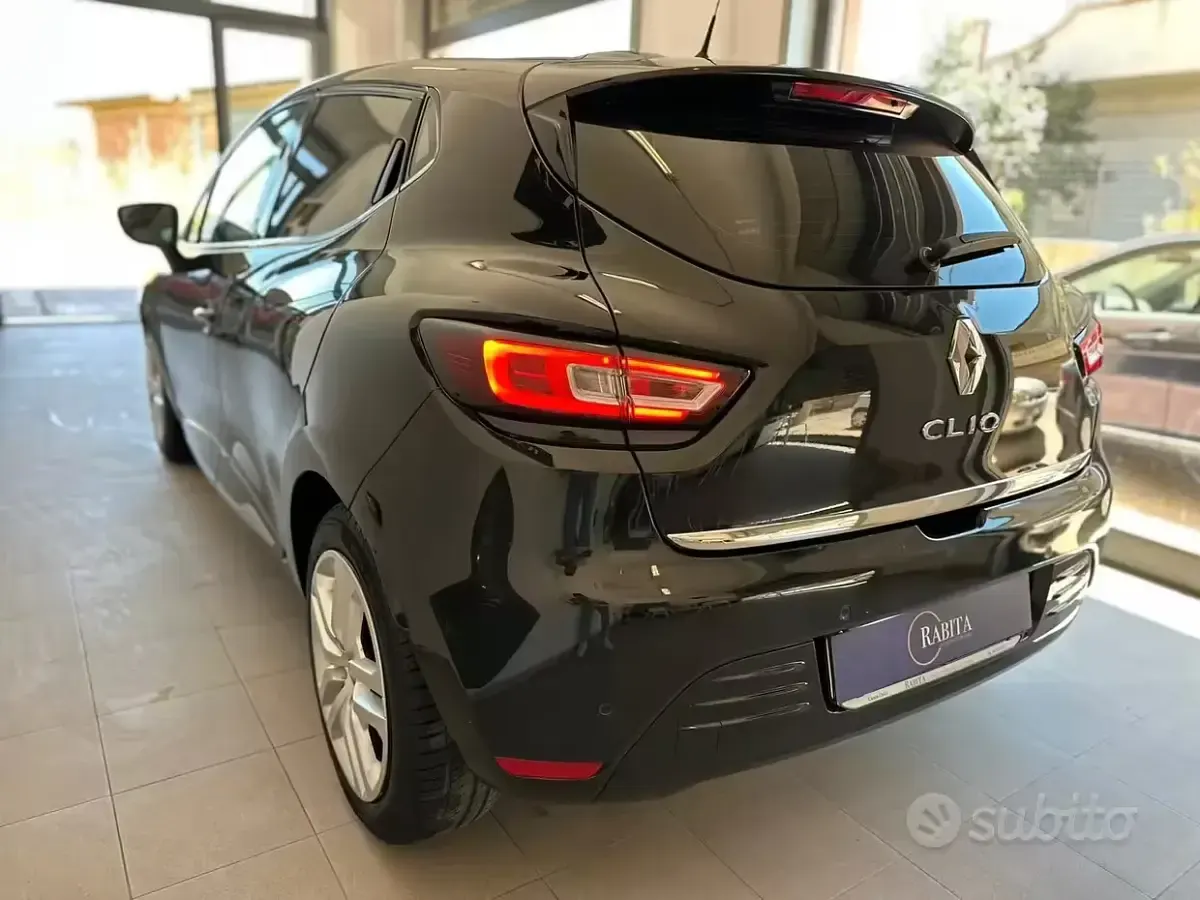 Usata Renault Clio IV Intens 90 CV (66 kW) 2019 Nero Berlina