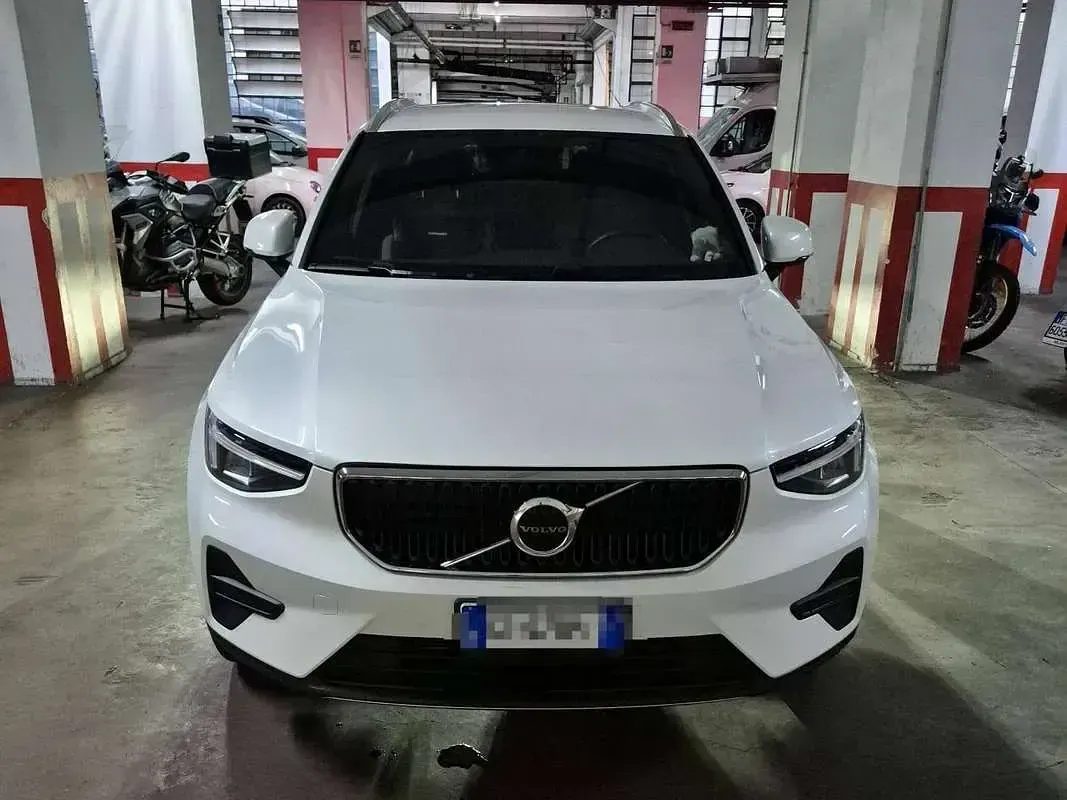 Usata Volvo XC40 Core 129 CV (94 kW) 2022 Bianco SUV