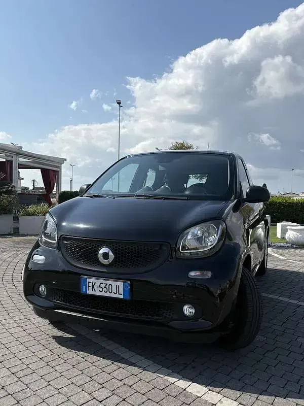 Usata Smart ForFour 71 CV (52 kW) 2017 Utilitaria