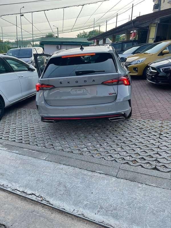 Usata Skoda Octavia RS 245 CV (180 kW) 2021 Grigio Station wagon