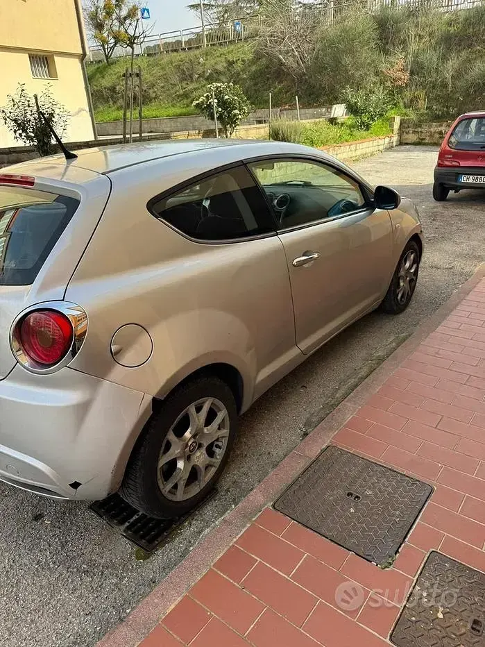 Usata Alfa Romeo MiTo 120 CV (88 kW) 2008 Grigio Utilitaria
