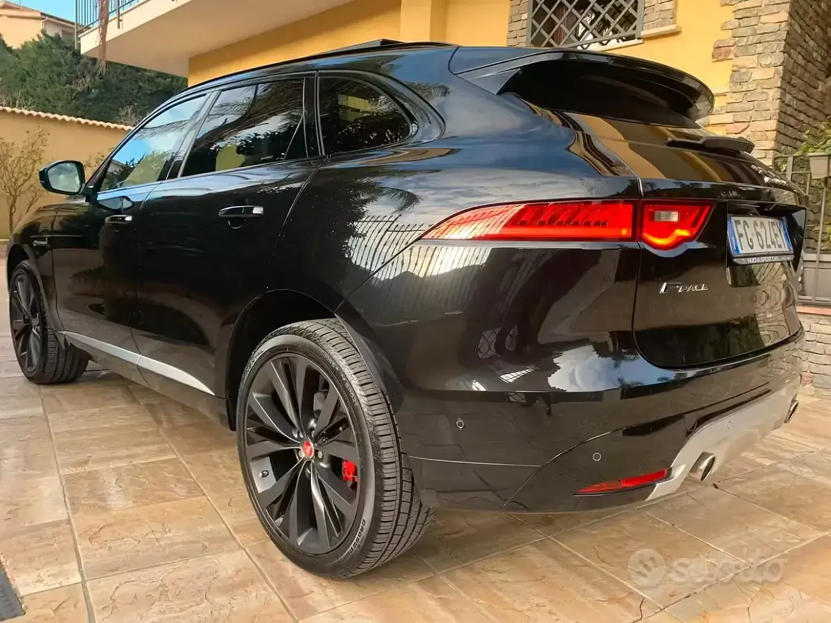 Usata Jaguar F-Pace S 300 CV (220 kW) 2016 Nero SUV