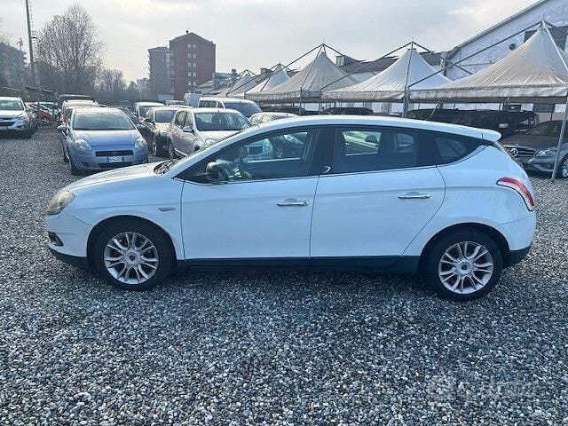 Usata Lancia Delta 120 CV (88 kW) 2010 Bianco Utilitaria