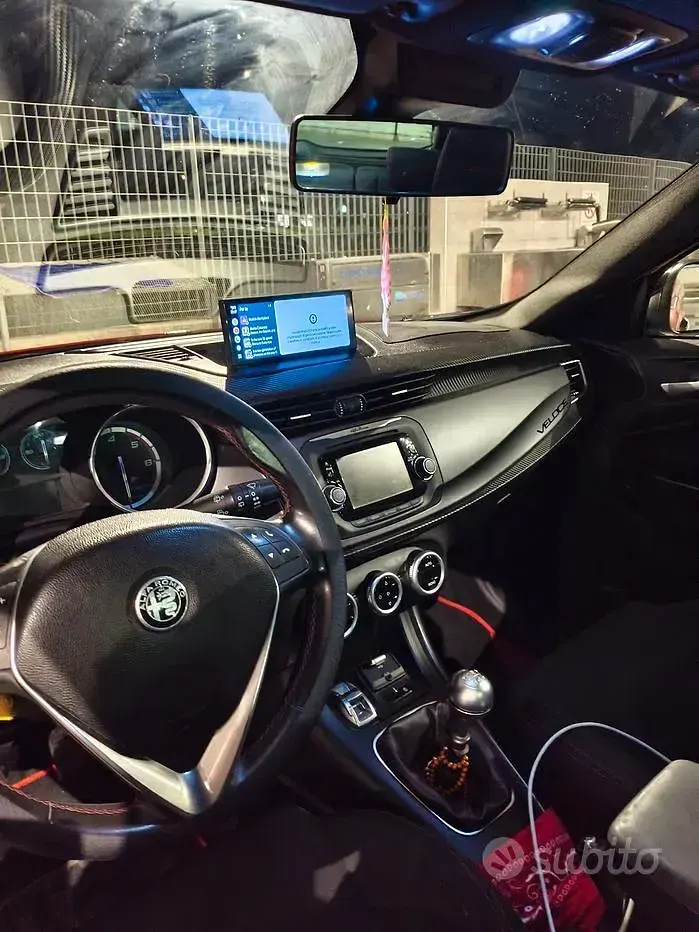 Usata Alfa Romeo Giulietta 150 CV (110 kW) 2015 Rosso Utilitaria