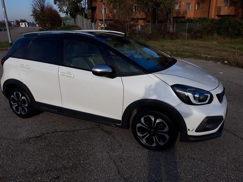 Bianco Usata 2020 Honda Jazz Executive Due volumi | 16.500 € (Buon prezzo) - Immagine 1/4