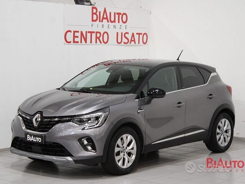 Usata Renault Captur Intens 145 CV (106 kW) 2021 Grigio SUV